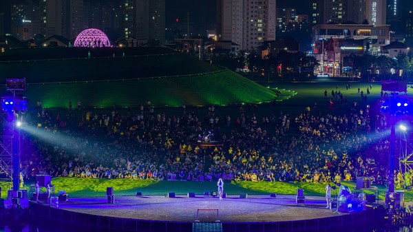 오천그린광장서 열린 바다의 뮤지컬갈라쇼. [순천시 제공]