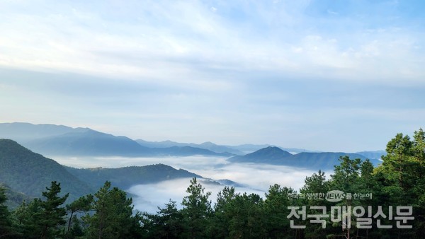 곡성 아미산 천태 암에서 바라본 운해.