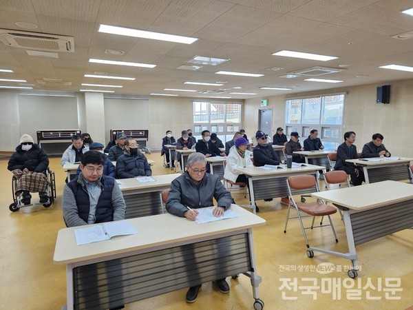 사단법인 한국신장장애인협회제주협회 서귀포시지부는 28일 서귀포시장애인복지회관 6층 대강당에서 제19회 정기총회를 개최했다.