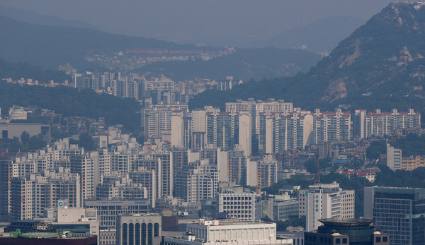 남산에서 바라본 서울시내 아파트. [연합뉴스]