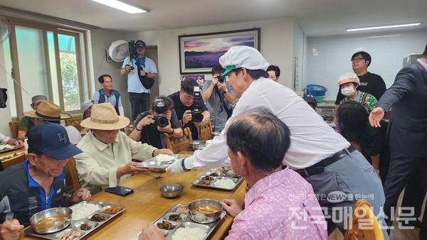 조국 대표는 지난 30일 혁신당 의원들과 군수 예비후보 손경수, 박웅두와 함께 전남 곡성군 곳곳을 방문해 지지를 호소했다.